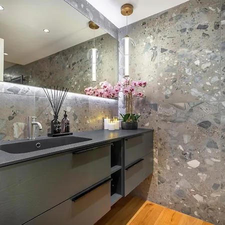 アパート Cademai Alpenglow With Sauna R&r コルティーナ・ダンペッツォ