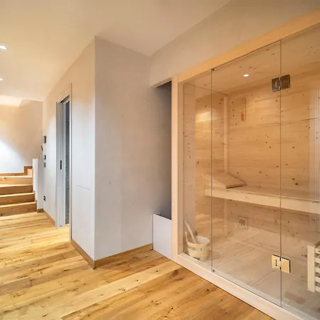 アパート Cademai Alpenglow With Sauna R&r コルティーナ・ダンペッツォ